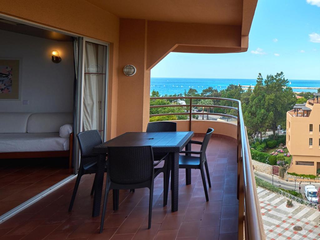 Dom Pedro Portobelo - One-Bedroom Apartment (4 Adults)