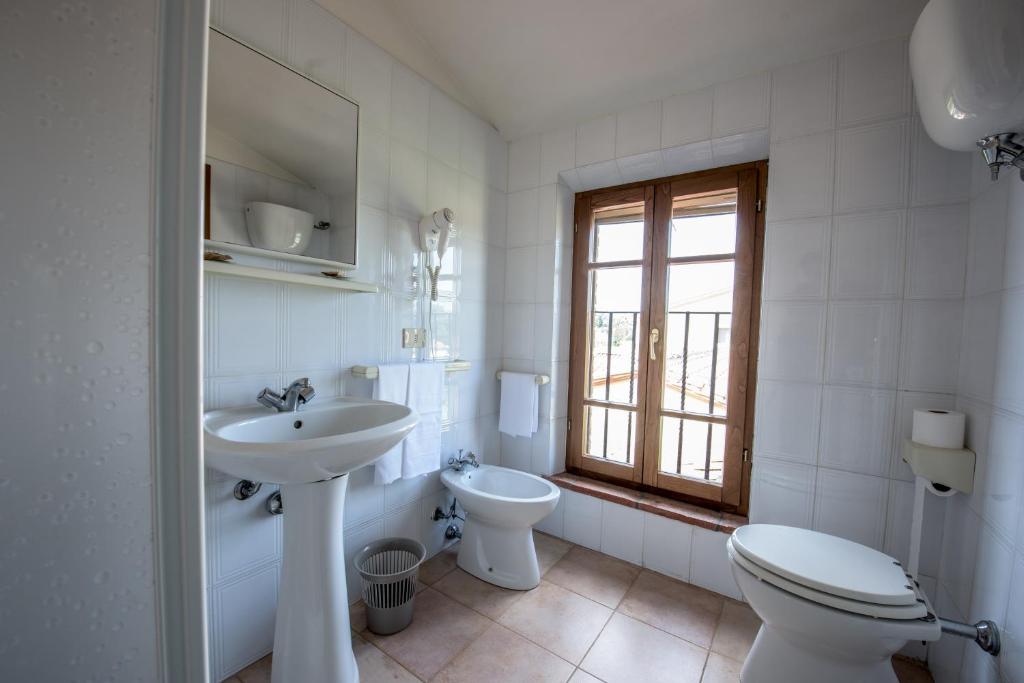 A bathroom at Albergo La Foresteria