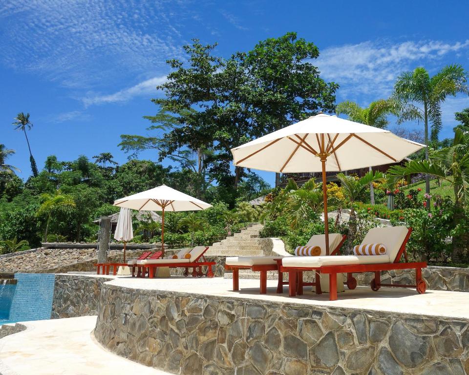 Bazén v ubytování Bunaken Oasis Dive Resort and Spa nebo v jeho okolí