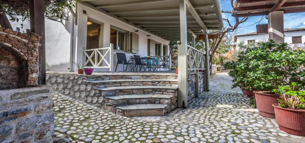 Balkón alebo terasa v ubytovaní Argyroyla Damouchari Studios