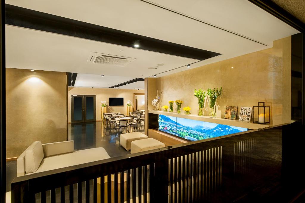 Bazén v ubytování Hotel Royal Prague nebo v jeho okolí
