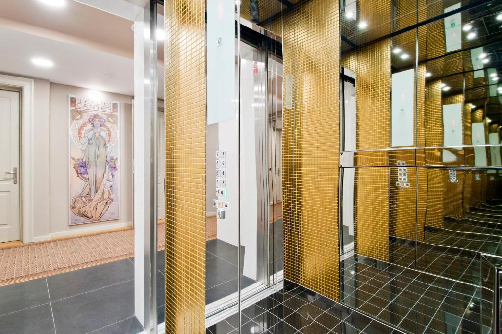 Koupelna v ubytování Hotel Royal Prague