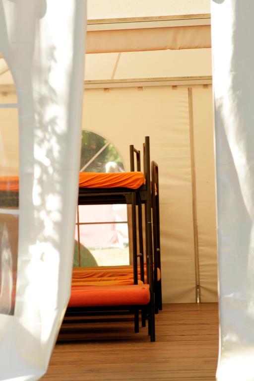 Postel nebo postele na pokoji v ubytování THE TENT - Youth Only - Buchung leider nur bis 30 Jahre möglich!