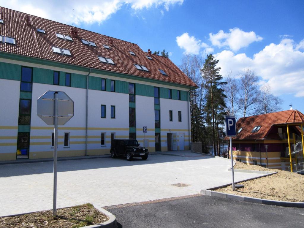 Budynek, w którym mieści się apartament