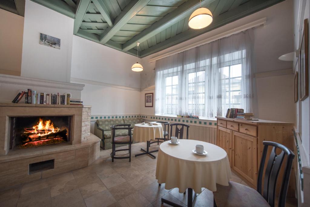 Posezení v ubytování Abbázia Club Hotel Kék