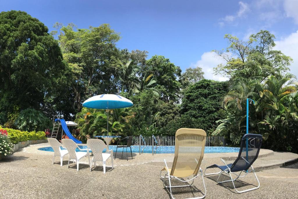 Bazén v ubytování El Jardín de los Colibríes - Pereira, Risaralda nebo v jeho okolí