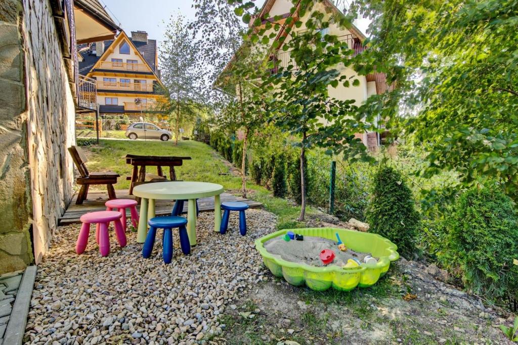 Ogród w obiekcie Apartamenty Smrekowa Tatry Zakopane