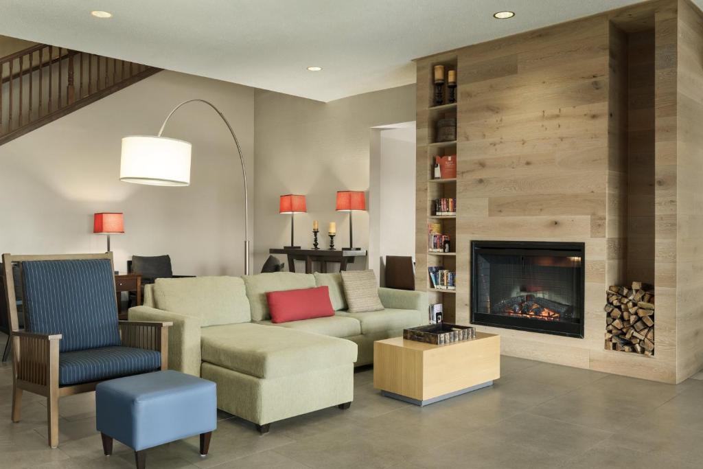 Country Inn & Suites by Radisson, Kansas City at Village West, KS - Suite King D'une Chambre Avec Canapé-lit