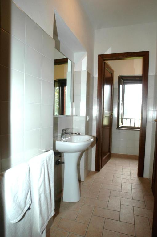 Kúpeľňa v ubytovaní Residenza Torre Acquatino