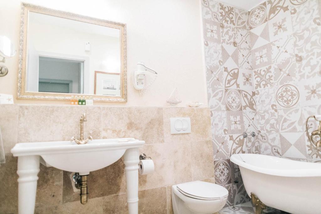 Palazzo Radomiri Heritage Boutique Hotel - 3