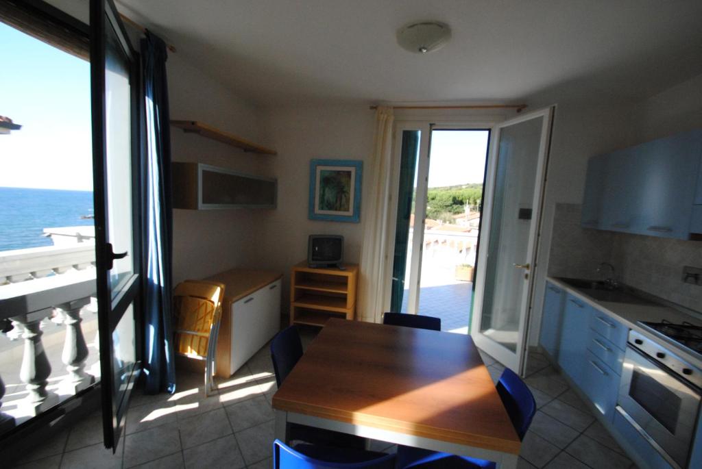 A kitchen or kitchenette at Villa Fiorella