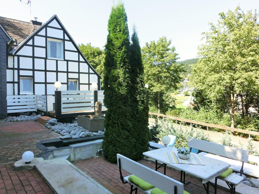 Afbeelding uit fotogalerij van Beautiful holiday home near the ski area in Schmallenberg