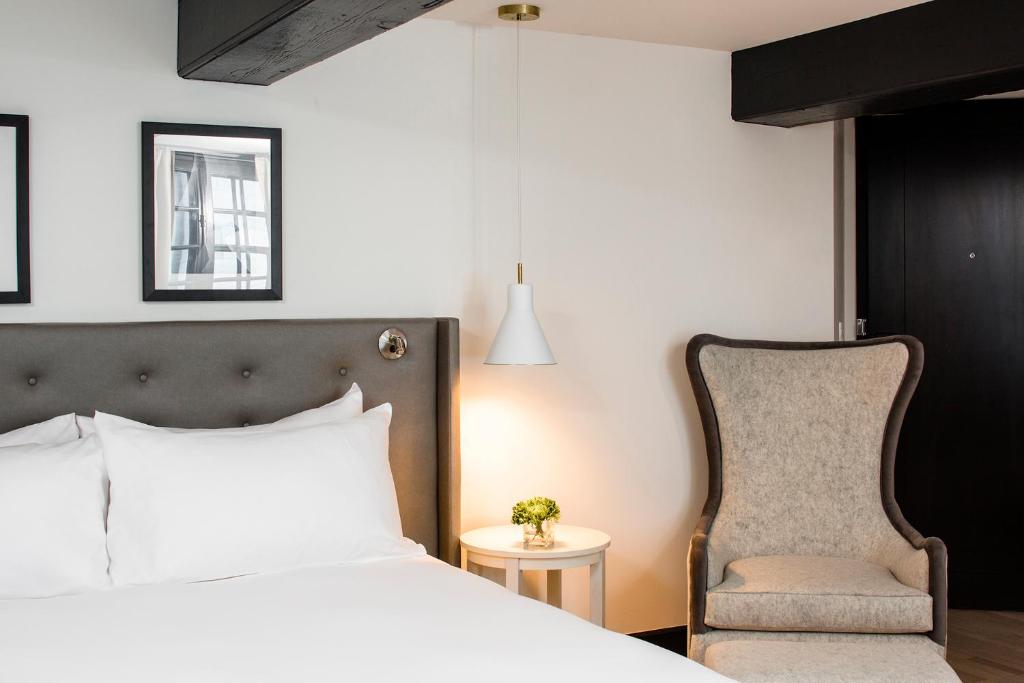 
Maison William Gray King Room
