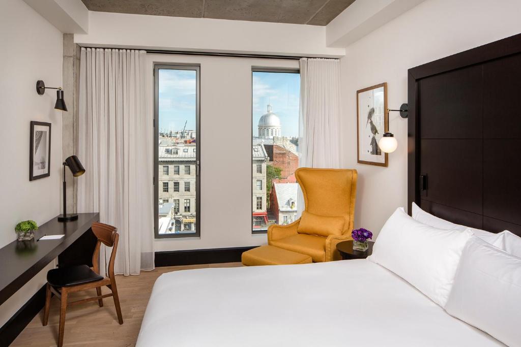 
Deluxe King Room with View
