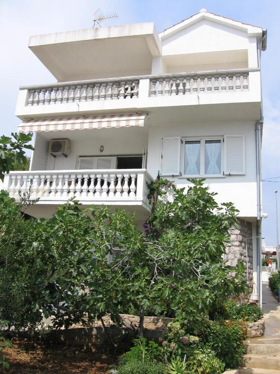 Budova, v ktorej sa apartmán nachádza