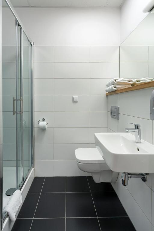 Hotel Traffic Poznan Stare Miasto - Resim 21