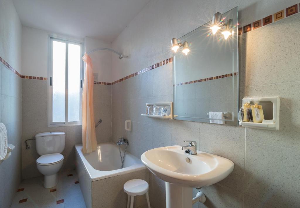 Koupelna v ubytování Hotel Andalucia