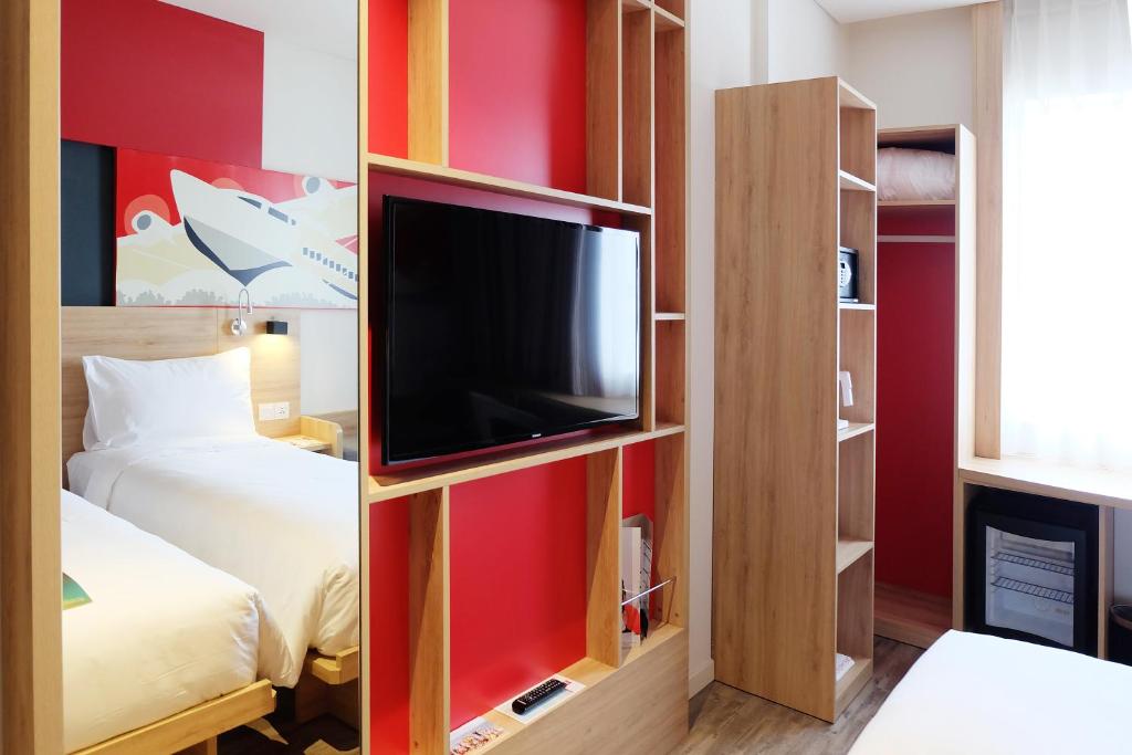 Standard Twin Room - Complimentary Round-trip Transfer to International Terminal upon request