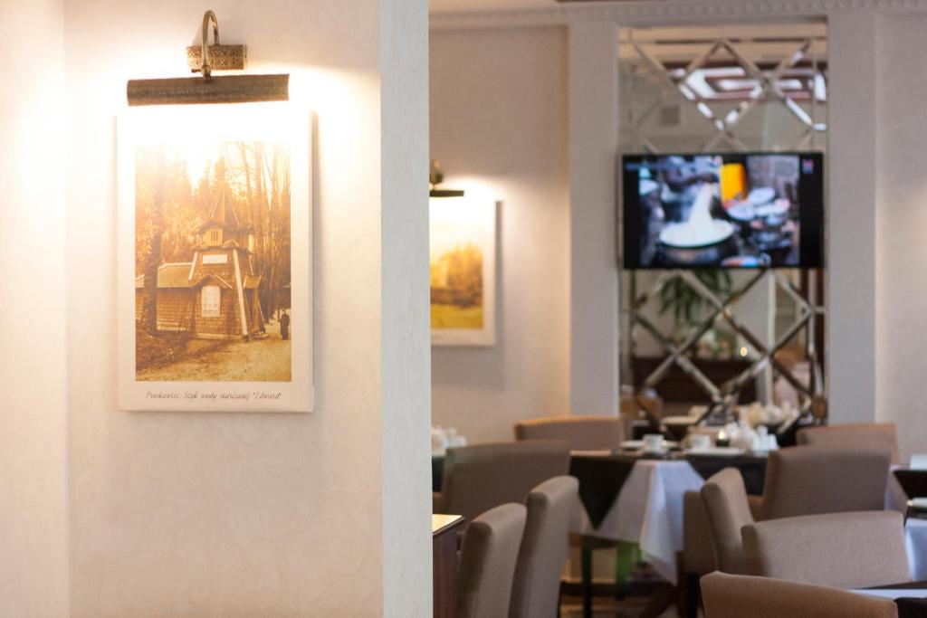 TV a/nebo společenská místnost v ubytování Naftusya Hotel