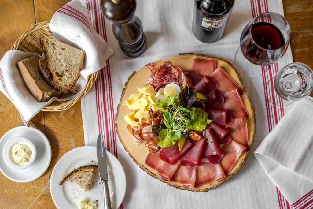 Hotel Rebstock - Resim 13