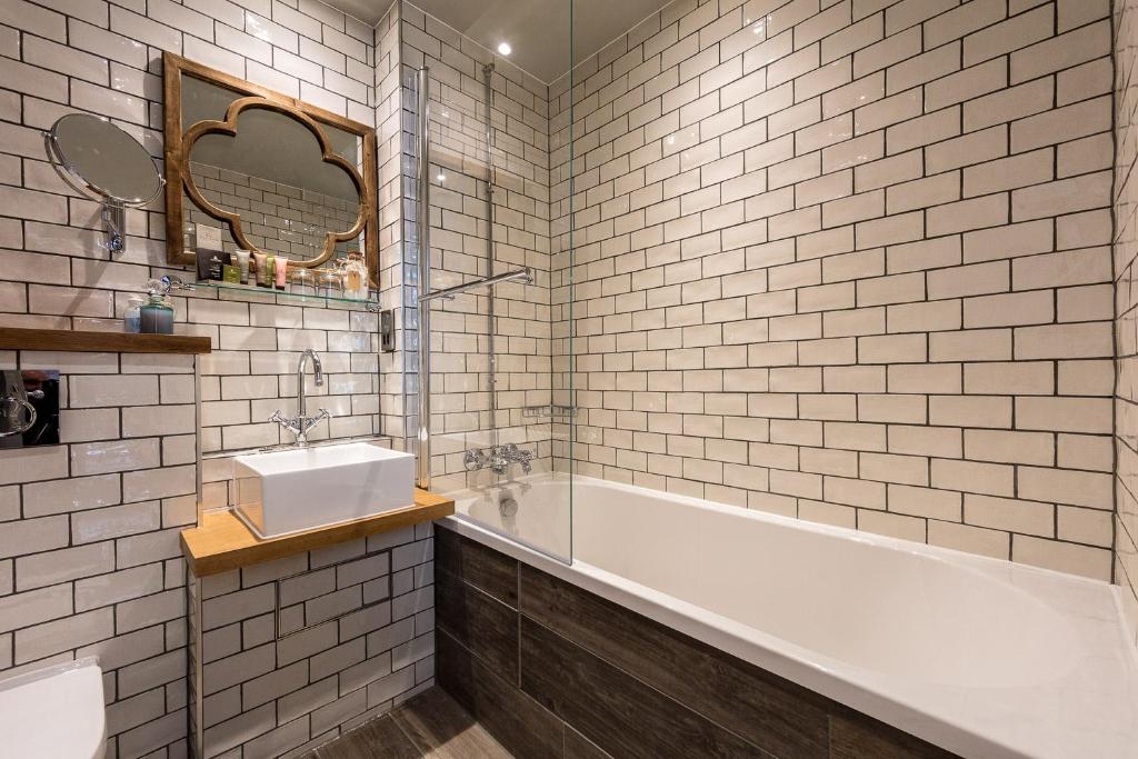 City Gate - Resim 14