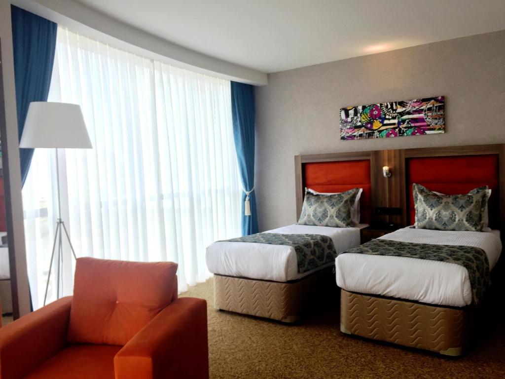 Sky Tower Hotel - Twin Room With Sea View