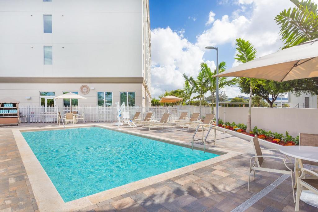 Wingate by Wyndham Miami Airport photo