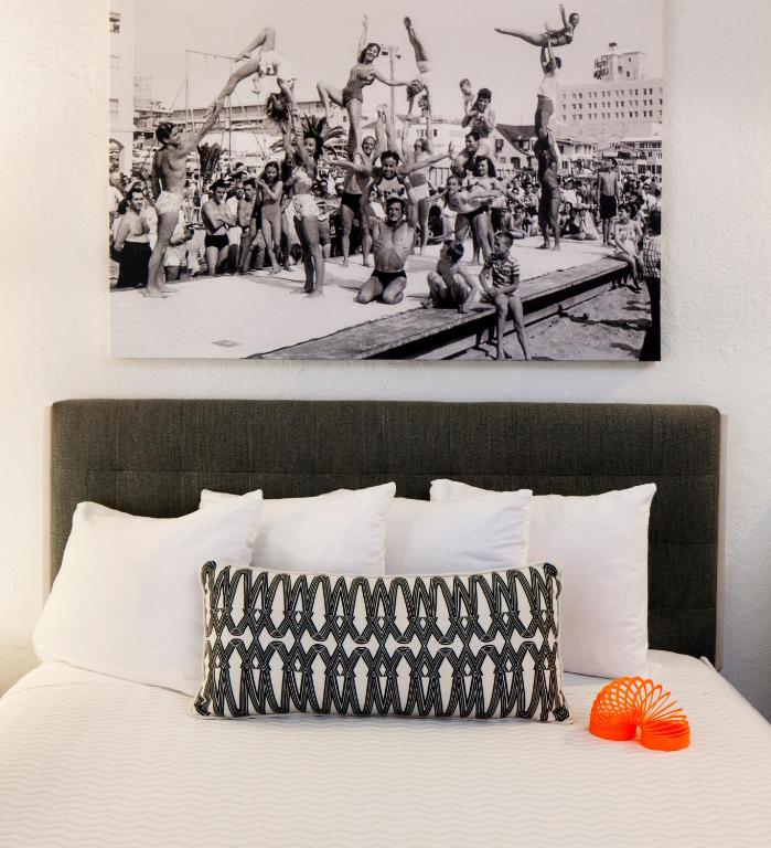 Inn at Venice Beach - Deluxe King Room