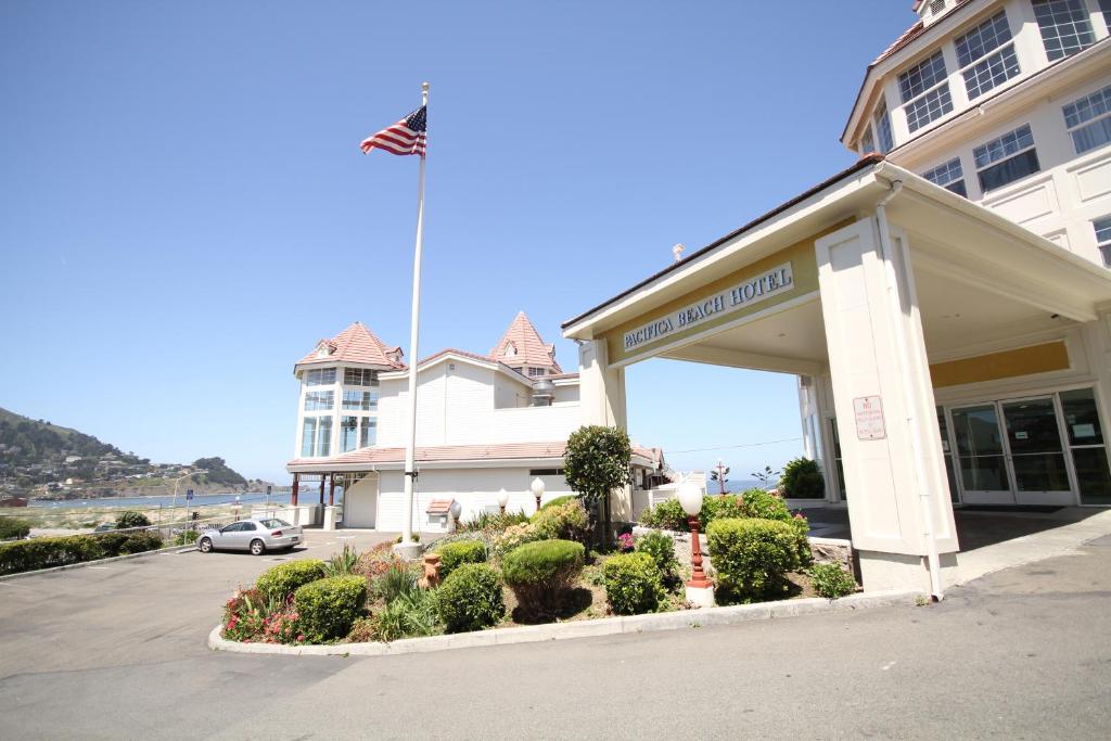 Pacifica Beach Hotel photo