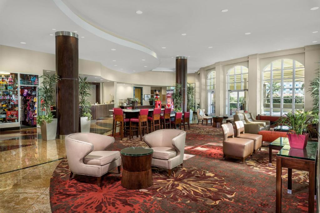 Desert Palms Hotel & Suites Anaheim Resort photo