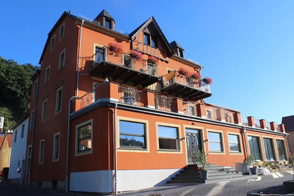 Budova, kde se hotel nachází
