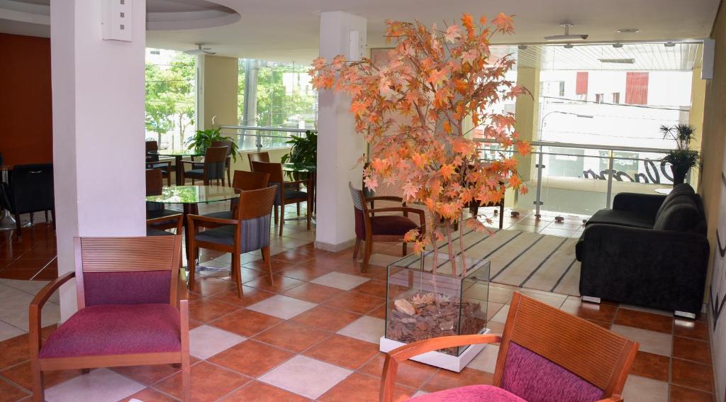  Plazza Hotel