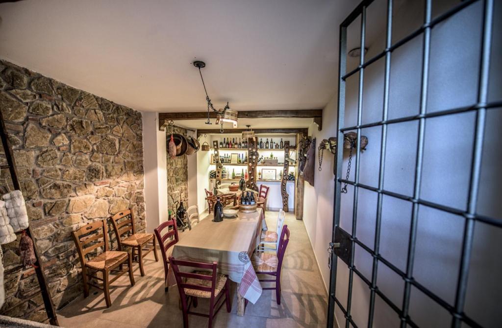 A seating area at Albergo La Foresteria