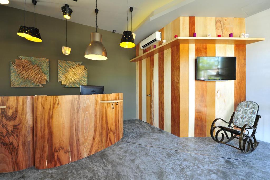 TV a/nebo společenská místnost v ubytování Finess Basic Hotel