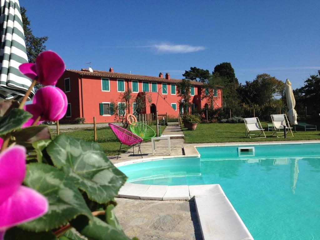 Piscina di Country House Podere Le Rane Felici o nelle vicinanze