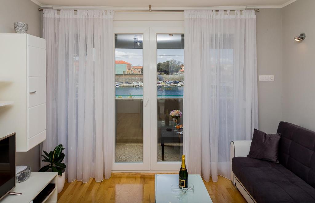 Apartment Big Look - 1