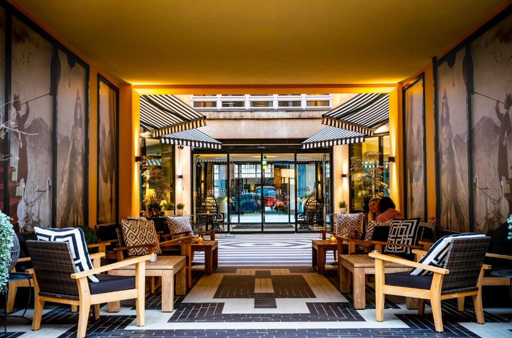 Posezení v ubytování Hotel F6