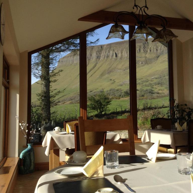 Nespecifikovaný výhled na hory nebo výhled na hory při pohledu z bed and breakfast