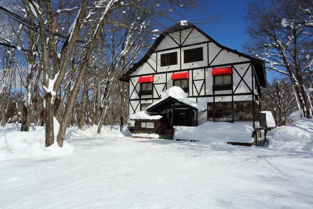 Hakuba Skala Inn v zimě