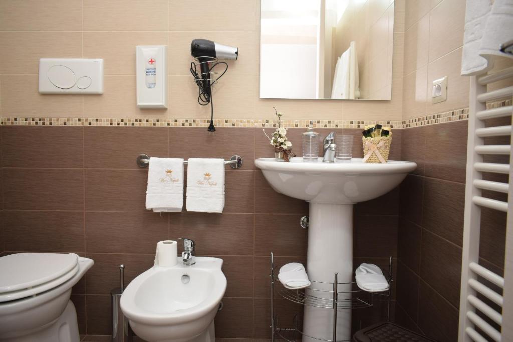 B&B Vico Napoli Salento - Quarto Duplo Ou Twin Com Casa De Banho Privada