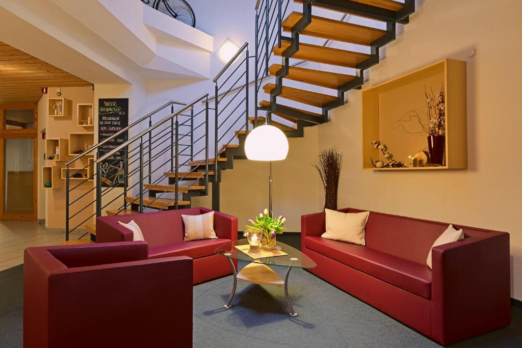 Een zitgedeelte bij aktiv Sporthotel Sächsische Schweiz