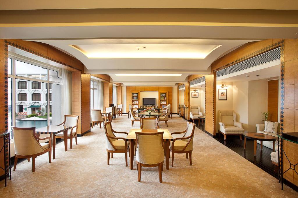 Posezení v ubytování Welcomhotel by ITC Hotels, Alkapuri, Vadodara