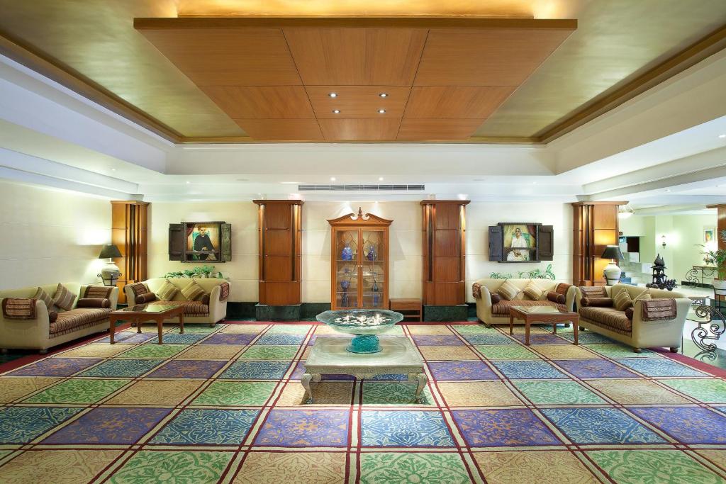 TV a/nebo společenská místnost v ubytování Welcomhotel by ITC Hotels, Alkapuri, Vadodara