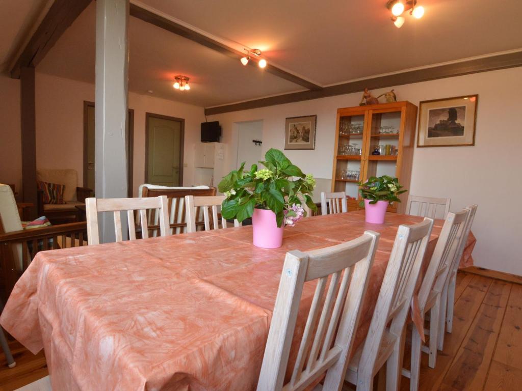 Fotografie z fotogalerie ubytování Holiday Home in Heppenbach with garden v destinaci Amblève