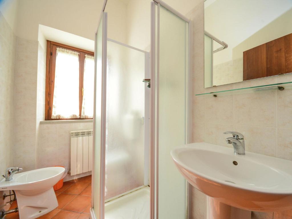 Zdjęcie z galerii obiektu Villa ad Apecchio con bosco w mieście Apecchio