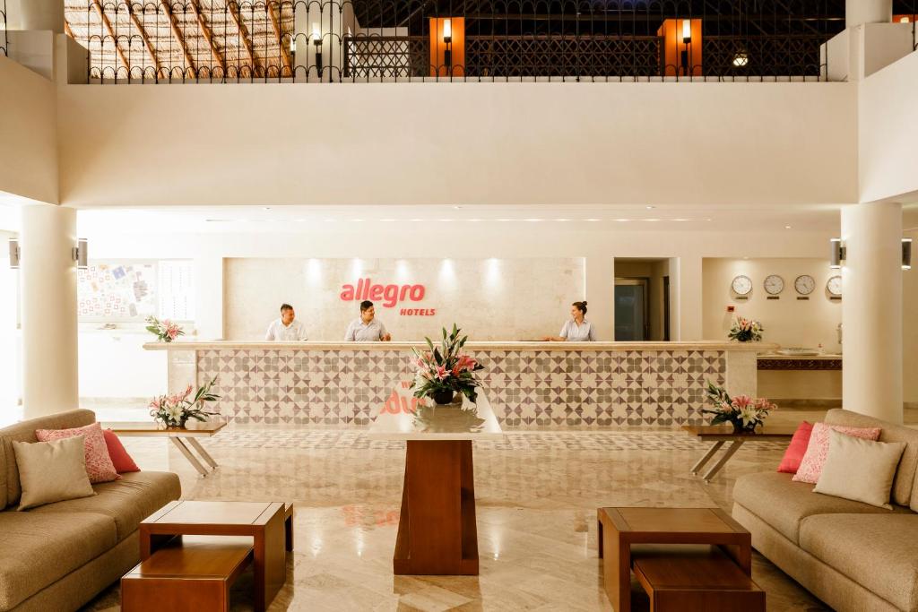 Posezení v ubytování Allegro Playacar - All Inclusive Resort