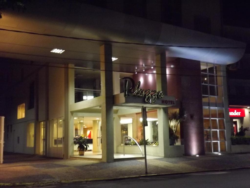  Plazza Hotel