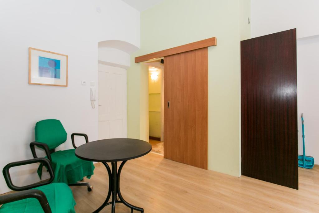 Apartament na Starówce - Apartment With Shower