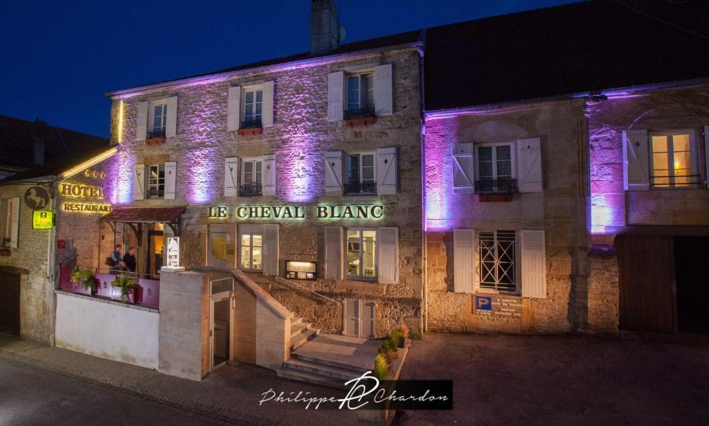 Hotel Du Cheval Blanc Cerizay, France - book now, 2023 prices