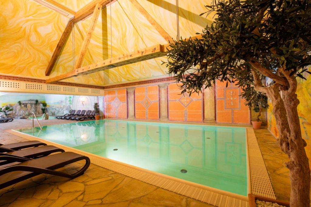 Bazén v ubytování Hotel Reiterhof nebo v jeho okolí